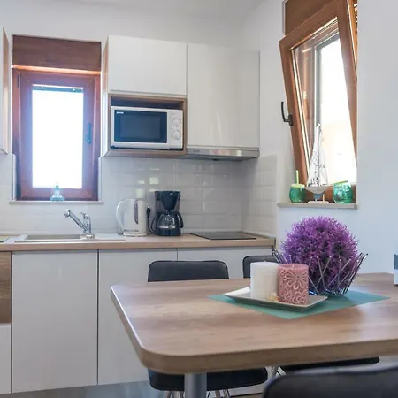 Elena 3 Apartament