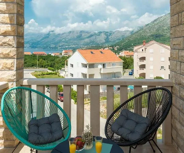 Elena 3 Apartament *